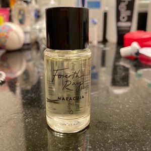 Fourth ray beauty maracuja oil